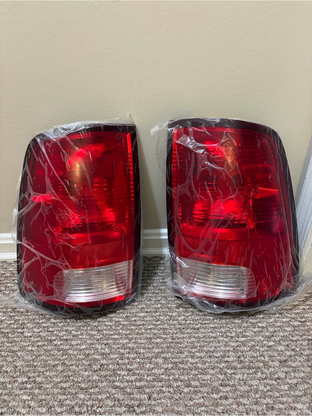 Dodge Ram DS Tail Lamps LH RH Pair- NWT